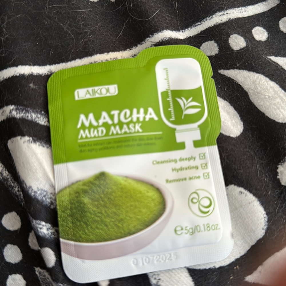 Matcha mud masks